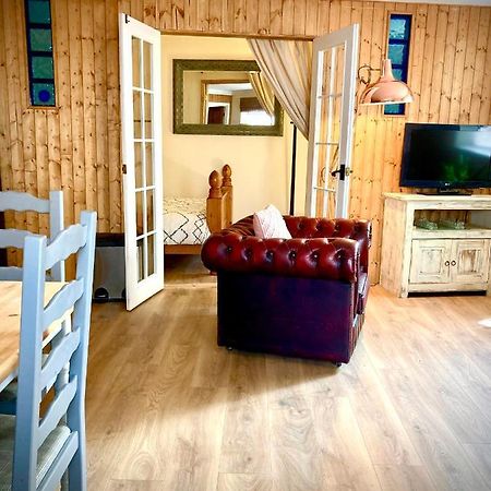 Aqua Shack At Pure Shores Retreats Apartamento New Quay Exterior foto