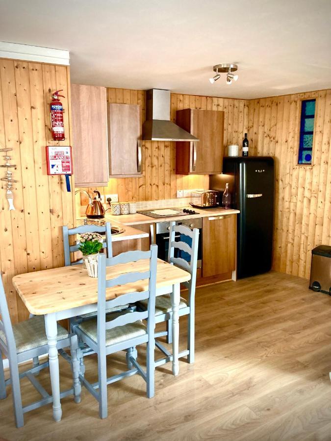 Aqua Shack At Pure Shores Retreats Apartamento New Quay Exterior foto